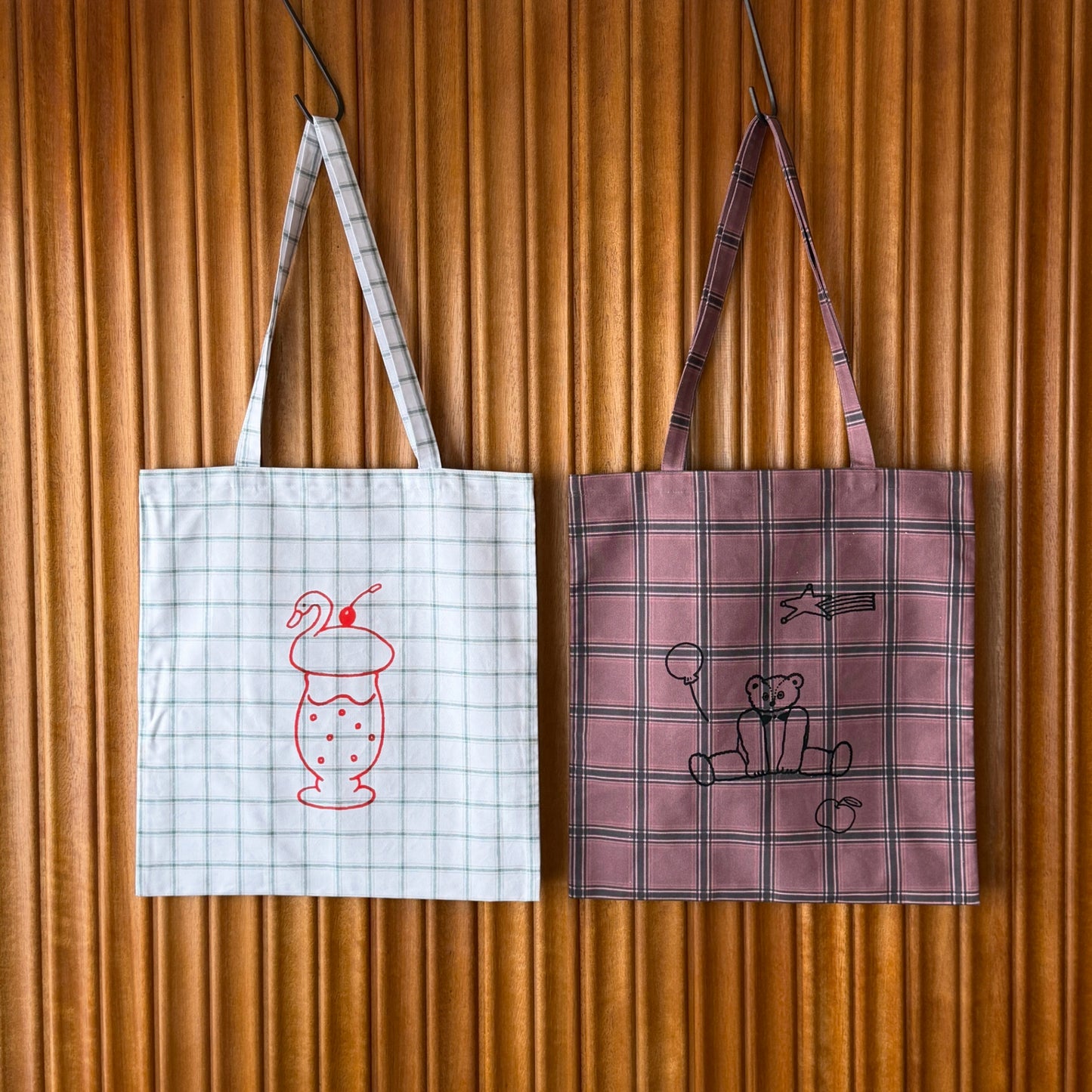 【予約商品・オンライン限定】トビマツショウイチロウ×水縞 トートバッグ スワン