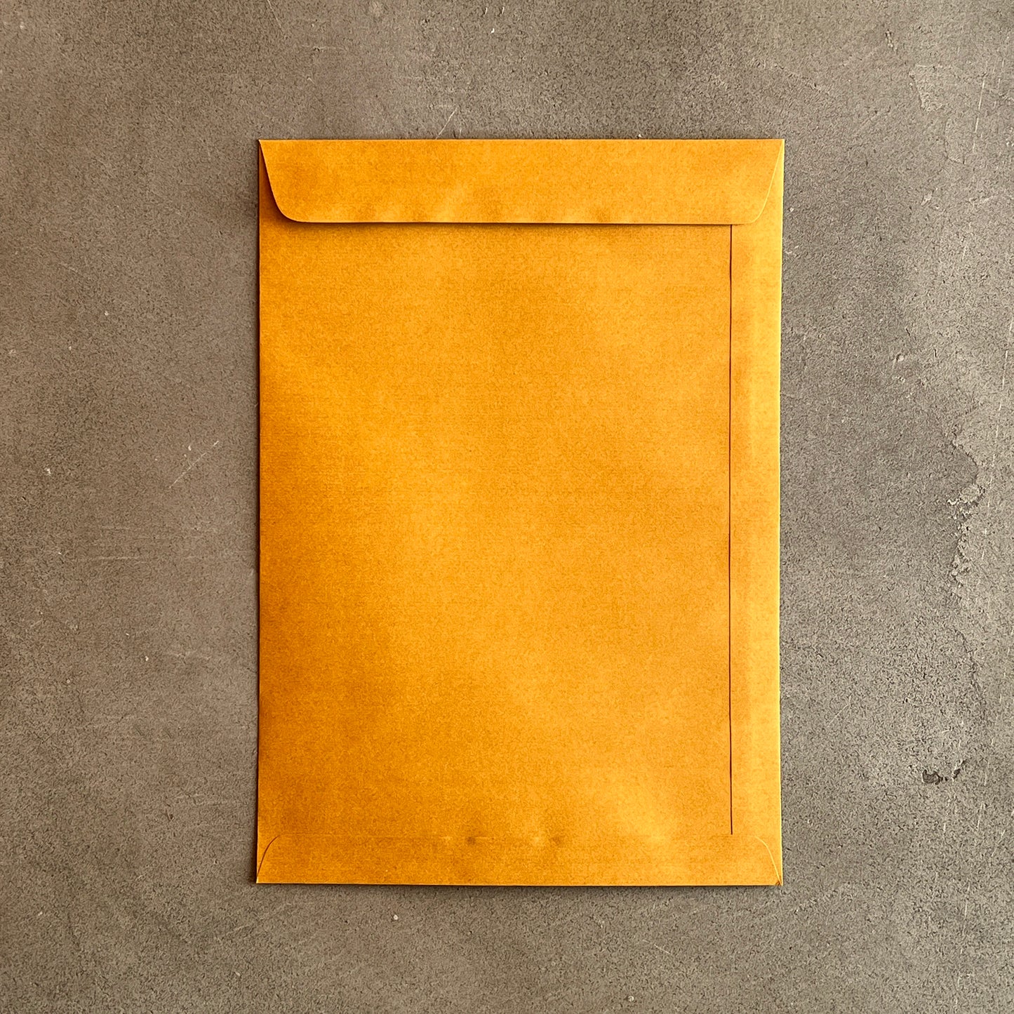 【メール便不可】タイのオレンジ封筒 A4