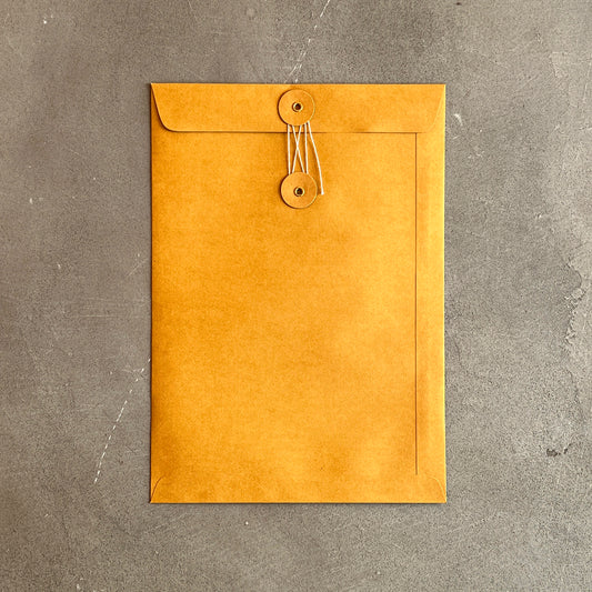 【メール便不可】タイのオレンジ紐綴じ封筒 A4