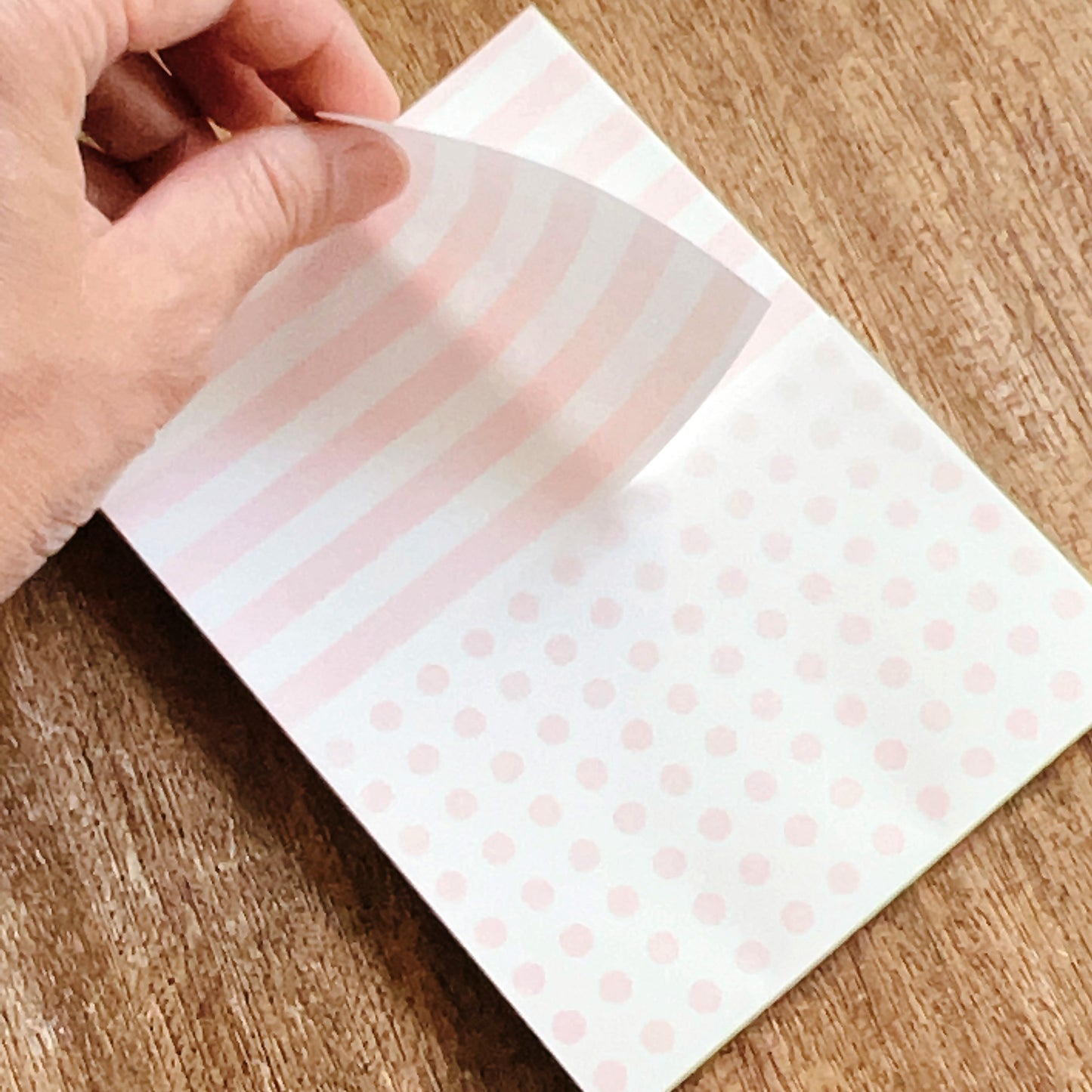 Perforated Memo Pad Dots & Stripes 01 Pink